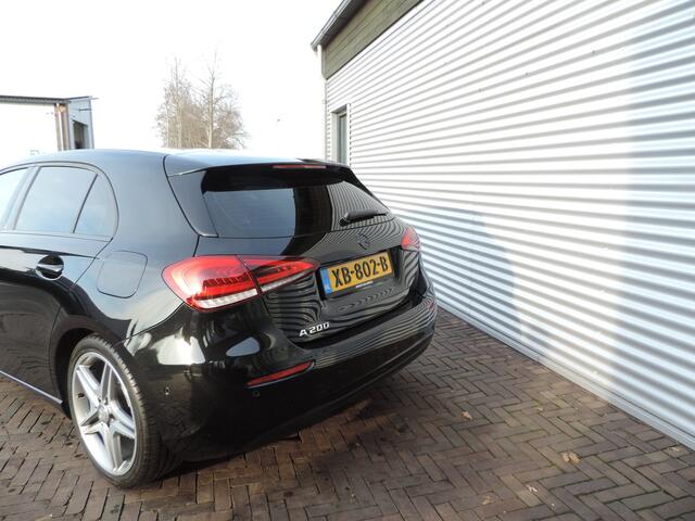 Mercedes-Benz A-KLASSE 200 Business Solution AMG