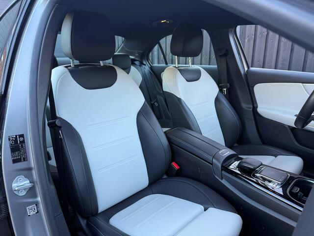 Mercedes-Benz A-KLASSE 250 e AMG Line