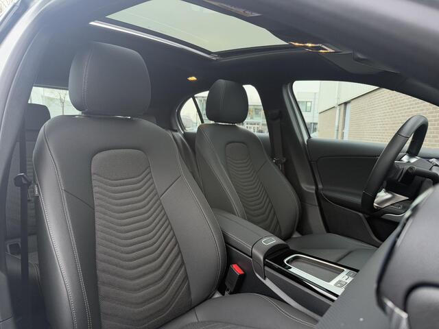 Mercedes-Benz A-KLASSE 250 e Star Edition Luxury Line | Panoramadak | Sfeerverlichting |