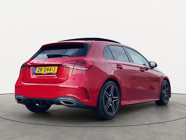 Mercedes-Benz A-KLASSE 180 136PK AMG Night Pano *NL-AUTO*