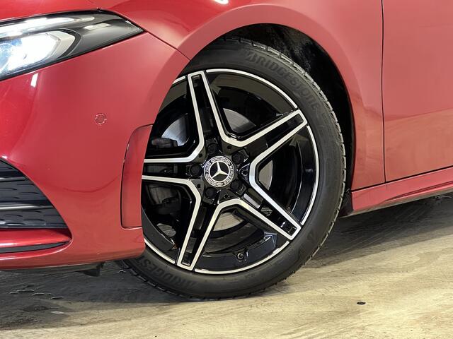 Mercedes-Benz A-KLASSE 200 Launch Edition Premium Plus Panorama / Schuifdak | Navigatie | Android+Apple Carplay | Camera+PDC | wide screen |