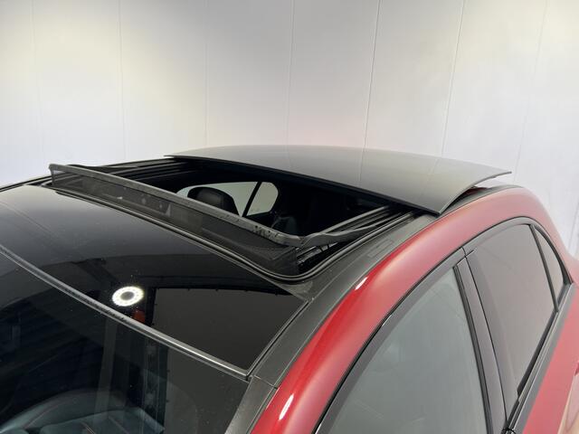 Mercedes-Benz A-KLASSE 200 Launch Edition Premium Plus Panorama / Schuifdak | Navigatie | Android+Apple Carplay | Camera+PDC | wide screen |