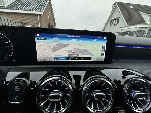 Mercedes-Benz A-KLASSE 180 Pano|Sport|Sfeerverl|CarPlay|Stoelverw.