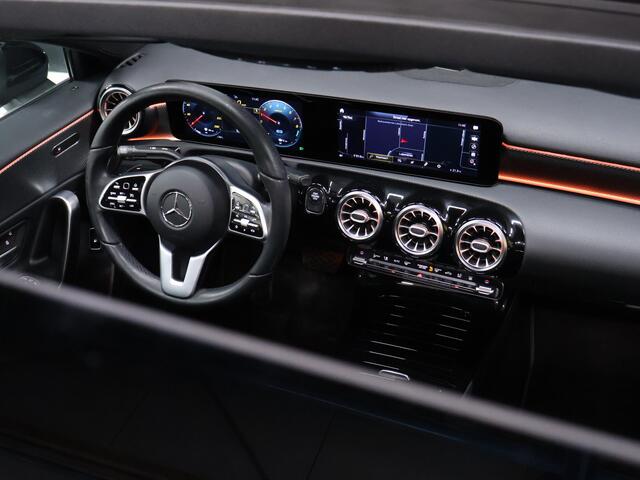 Mercedes-Benz A-KLASSE 250 e Business Solution Luxury Limited [SCHUIFDAK, CAMERA, SFEERVERLICHTING, LEDER, SPORTSTOELEN, STOELVERWARMING, NIEUWSTAAT]