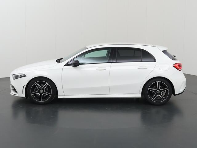 Mercedes-Benz A-KLASSE 180 Business Solution AMG Night Upgrade | Widescreen | Night | Sfeerverlichting | Stoelverwarming |