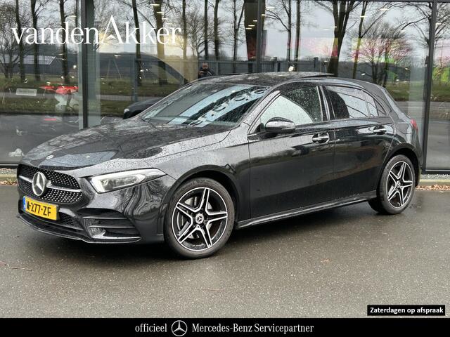 Mercedes-Benz A-KLASSE 250e AMG // Panorama dak // Sfeerverlichting // Memory // MultiBeam LED // Advanced Audio // Keyless // 18" AMG Velgen // Widescreen