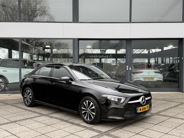 Mercedes-Benz A-KLASSE 180 Aut. Business Sol. | Trekhaak | Camera | Navi |