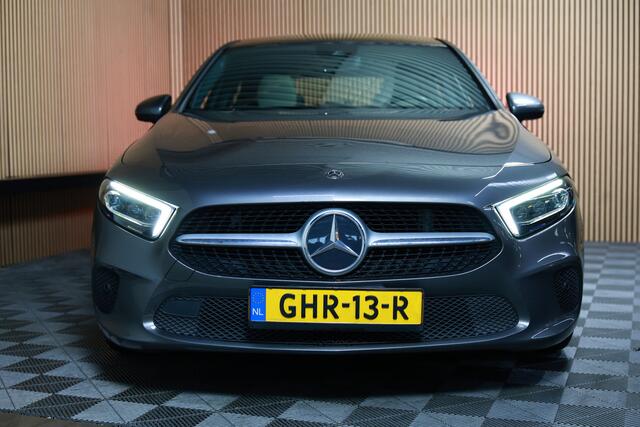 Mercedes-Benz A-KLASSE 200 Business Solution AMG PANO MEMORY LANE PDC '18