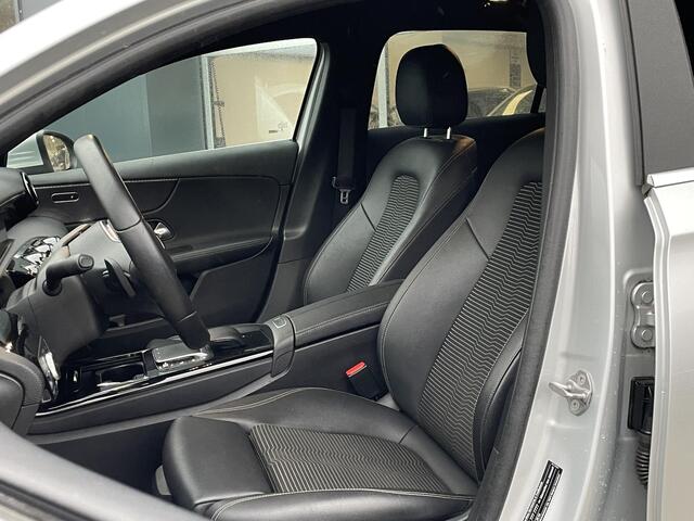 Mercedes-Benz A-KLASSE 180 Business Solution AMG - Navigatie - Camera - Stoelverwarming - LED koplampen