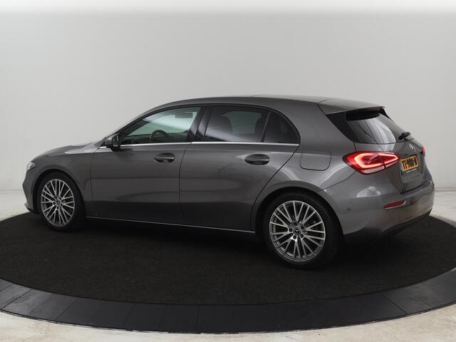 Mercedes-Benz A-KLASSE 200 Business Solution Plus Upgrade | Panoramadak | Stoelverwarming | Half leder | Widescreen | Camera | Navigatie | Park Assist | Cruise control | Full LED