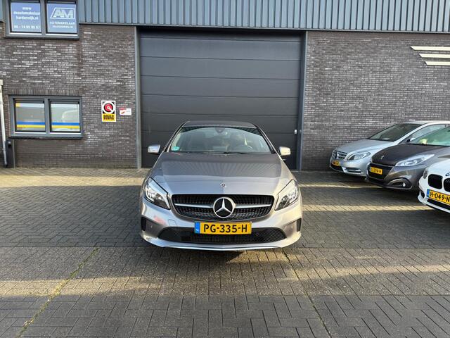 Mercedes-Benz A-KLASSE 180 Business Solution | 2E EIGENAAR | 12MND GARANTIE | AUTOMAAT | CRUISE | LED | NAVI | TREKHAAK |