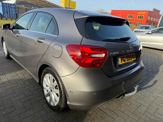 Mercedes-Benz A-KLASSE 180 Business Solution | 2E EIGENAAR | 12MND GARANTIE | AUTOMAAT | CRUISE | LED | NAVI | TREKHAAK |
