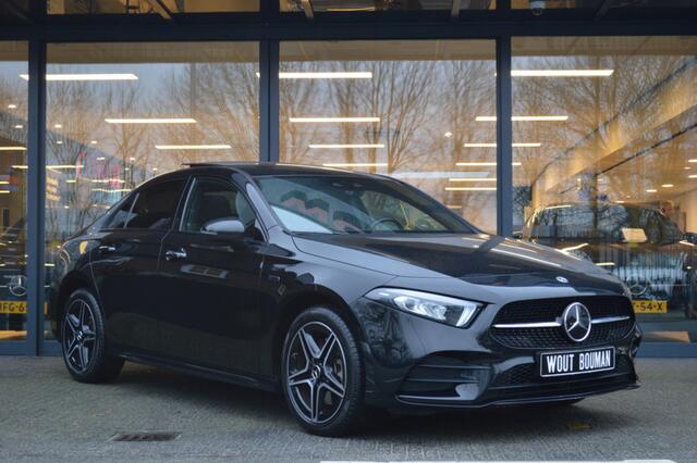 Mercedes-Benz A-KLASSE 250 e AMG Led Panorama Distronic Keyless Camera Night Augmented Pdc