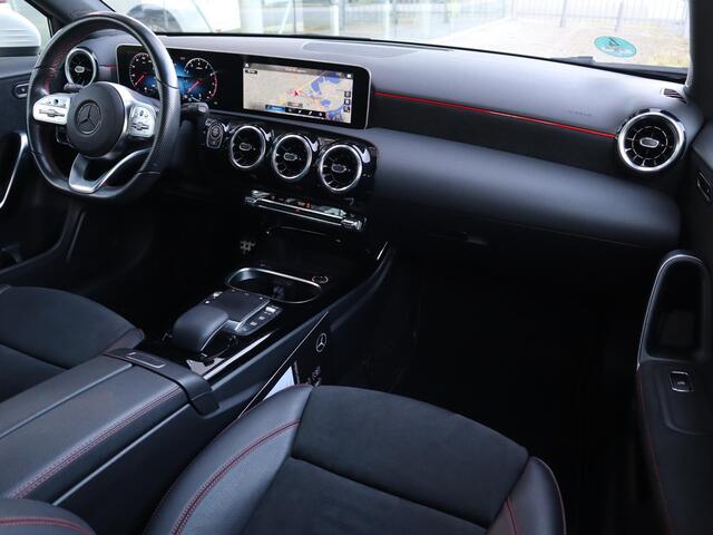 Mercedes-Benz A-KLASSE 200 AMG line