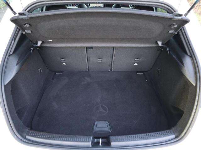 Mercedes-Benz A-KLASSE 200 AMG line