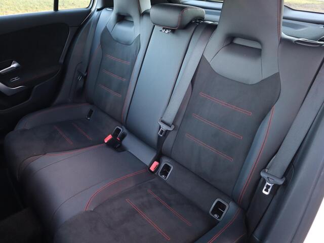 Mercedes-Benz A-KLASSE 200 AMG line