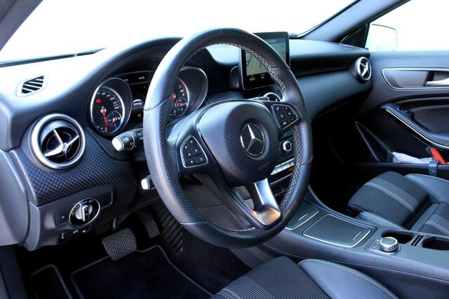 Mercedes-Benz A-KLASSE 180 Sport AUT NAVI BT LEDER STOELVW PDC CRUISE LED '17