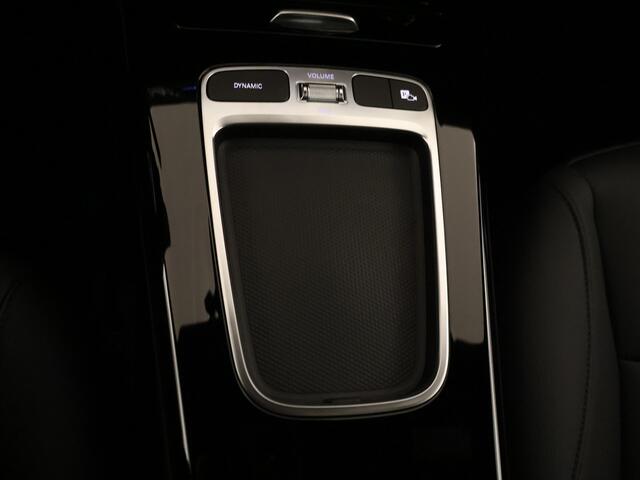 Mercedes-Benz A-KLASSE 250 e Star Edition Panoramadak | Distronic | Dode Hoek Ass | Alarm | Keyless Go | Sfeerverlichting | Inclusief 24 maanden Mercedes-Benz Certified garantie voor Europa.