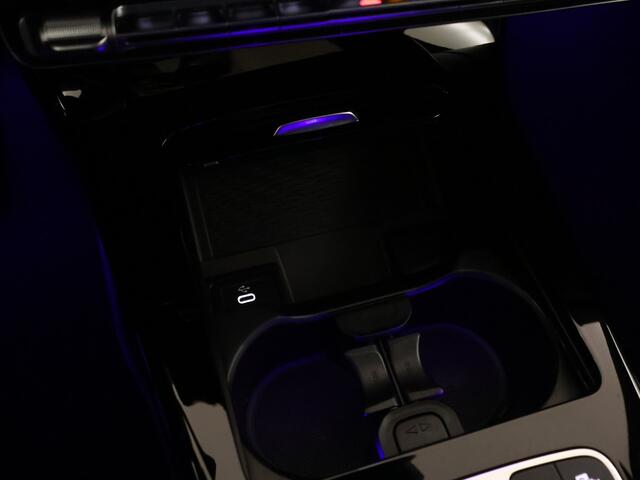 Mercedes-Benz A-KLASSE 250 e Star Edition Panoramadak | Distronic | Dode Hoek Ass | Alarm | Keyless Go | Sfeerverlichting | Inclusief 24 maanden Mercedes-Benz Certified garantie voor Europa.