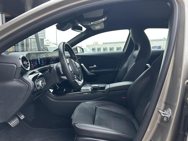 Mercedes-Benz A-KLASSE 180 Business Solution AMG | Trekhaak | Cruise Control | Stoelverwarming
