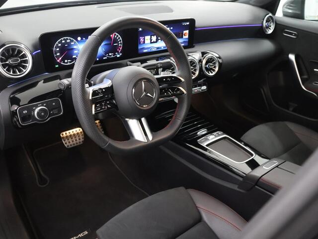 Mercedes-Benz A-KLASSE 250 e Limousine Business Solution AMG | Panoramadak | Stoelverwarming | Sfeerverlichiting | Achteruitrijcamera | Widescreen |