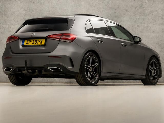 Mercedes-Benz A-KLASSE 180 AMG Night Upgrade Automaat (SCHUIFDAK, MAT GRIJS, GROOT NAVI, CAMERA, LEDER/ALCANTARA, SPORTSTOELEN, STOELVERWARMING, GETINT GLAS, NIEUWSTAAT)