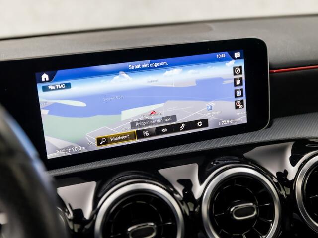 Mercedes-Benz A-KLASSE 180 AMG Night Upgrade Automaat (SCHUIFDAK, MAT GRIJS, GROOT NAVI, CAMERA, LEDER/ALCANTARA, SPORTSTOELEN, STOELVERWARMING, GETINT GLAS, NIEUWSTAAT)