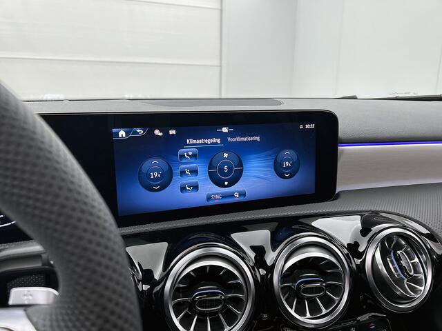 Mercedes-Benz A-KLASSE 250 e Business Solution AMG | AMG Line Plus pakket | Nightpakket | 19 inch AMG velgen | Smartphone-integratie | Panoramaschuifdak | Head-up display | 360°-camera | Augmented Reality navigatie |