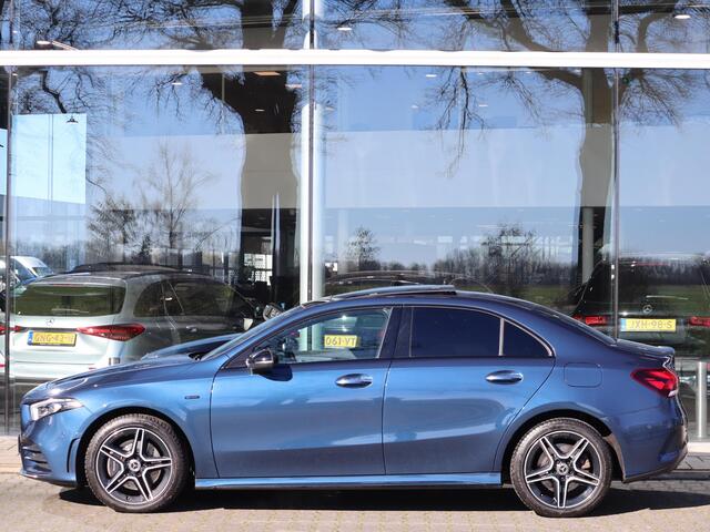 Mercedes-Benz A-KLASSE 250 e Premium