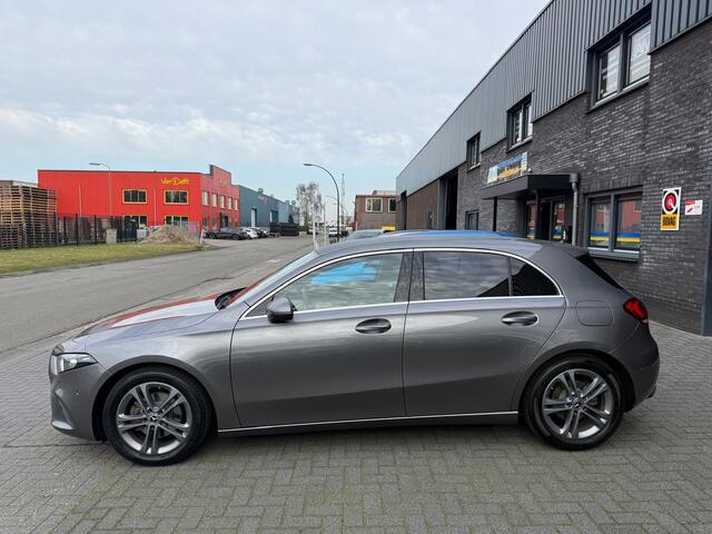 Mercedes-Benz A-KLASSE 180 Business Solution AMG | 1E EIGENAAR | 12MND GARANTIE | LED | CARPLAY | CRUISE | NAVI | LMV |