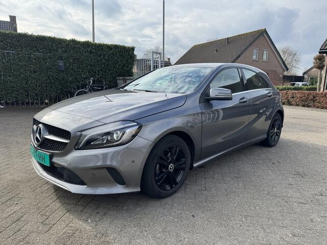 Mercedes-Benz A-KLASSE 180 d | Clima | Navi |
