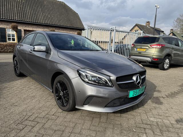 Mercedes-Benz A-KLASSE 180 d | Clima | Navi |