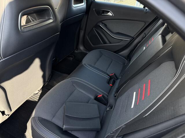 Mercedes-Benz A-KLASSE 180 d | Clima | Navi |