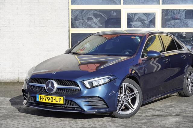 Mercedes-Benz A-KLASSE 180 Automaat! Business Solution AMG BJ2020 Lmv 18" | Led V+A | Pdc | Navi | Achteruitrijcamera | Virtual cockpit | Climate control | Cruise control | Sportstoelen | Verwarmde voorstoelen | Zwarte hemel | Extra getint glas