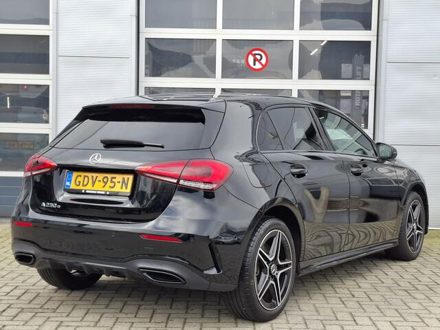 Mercedes-Benz A-KLASSE 250 e Business Solution AMG Limited | Navigatie/Android/Apple Carplay | LM Velgen 17" | Voorstoelen Verwarmd | Cruise Control | Airco | AMG-Styling |