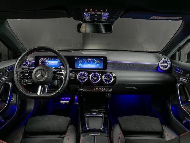 Mercedes-Benz A-KLASSE 250 e AMG Line