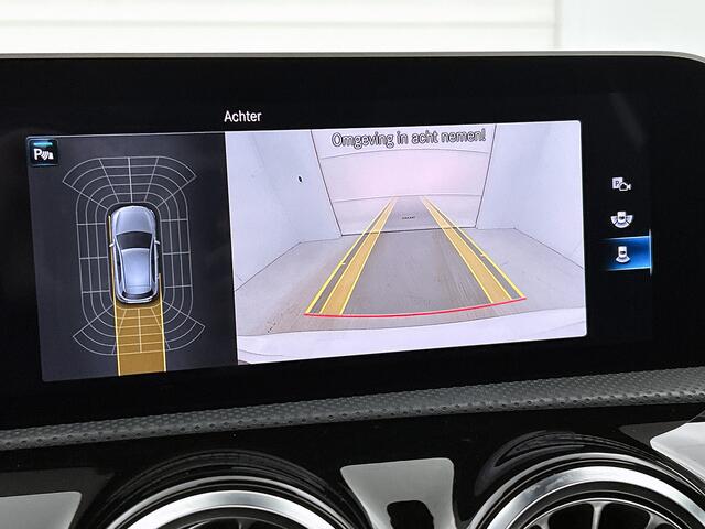 Mercedes-Benz A-KLASSE 250 e Business Solution AMG Limited AMG Line | Night Pakket | Panoramadak | Sfeerverlichting | Inclusief 24 maanden MB Certified garantie voor Europa.
