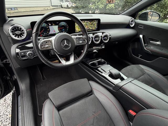 Mercedes-Benz A-KLASSE A250e Limousine AMG Sfeer|Night|Camera|Leer Zwart