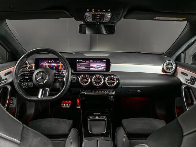 Mercedes-Benz A-KLASSE 250 e Business Solution AMG Premium PLUS | Panorama dak