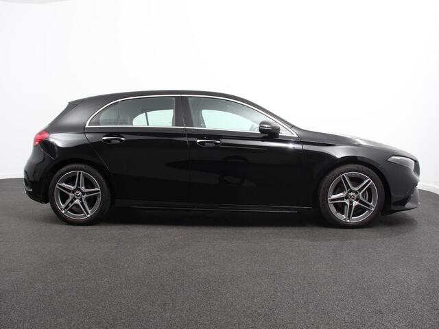 Mercedes-Benz A-KLASSE 200 Automaat AMG Line | Navigatie | Climate control | Camera | Parkeer sensoren | Half Lederen Bekleding | Led | Cruise Control adaptive | LM Velgen | Dab | Led