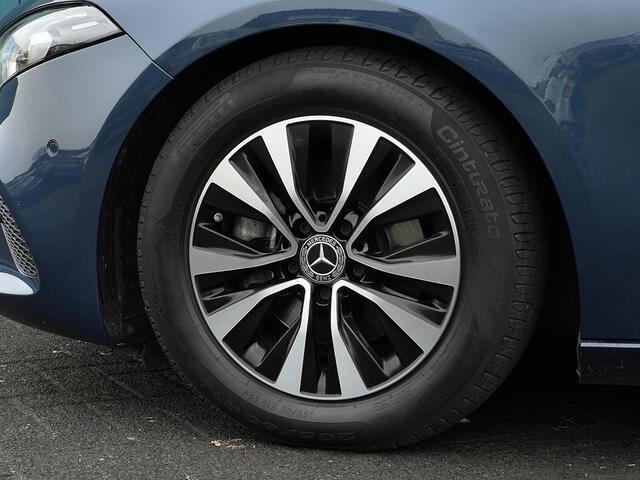 Mercedes-Benz A-KLASSE 180 AUT. Business Solution NAV | CRUISE | STOELVERW | DIGI.DASHB | CAM | LED | DAB | PDC | LMV