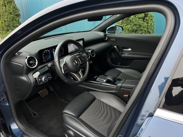 Mercedes-Benz A-KLASSE 180 AUT. Business Solution NAV | CRUISE | STOELVERW | DIGI.DASHB | CAM | LED | DAB | PDC | LMV