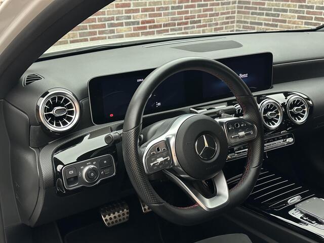 Mercedes-Benz A-KLASSE 180 Business Solution AMG Night Upgrade | Camera | Sfeer | Stoelverw.