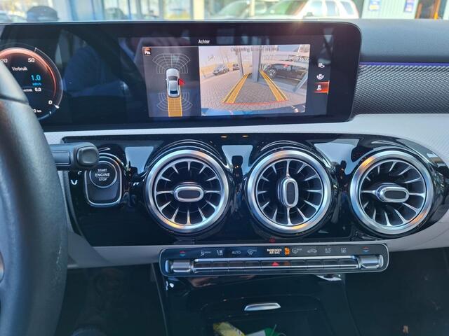 Mercedes-Benz A-KLASSE 250e PREMIUM AUTOMAAT PHEV LEDER NAVI LMV PDC-CAMERA