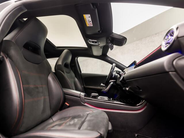 Mercedes-Benz A-KLASSE 220 AMG Sport 190Pk Automaat (SCHUIFDAK, GROOT NAVI, SFEERVERLICHTING, CAMERA, STOELVERWARMING, SPORTSTOELEN, GETINT GLAS, LEDER/ALCANTARRA, NIEUWSTAAT)