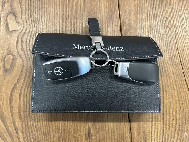 Mercedes-Benz A-KLASSE 250 e Business Solution AMG Limited 218PK | Panoramadak | Sfeerverlichting | Cruise control | Climate control | Lane assist | Dodehoeksdetectie | 18''INCH | Elek. inklapbare spiegels