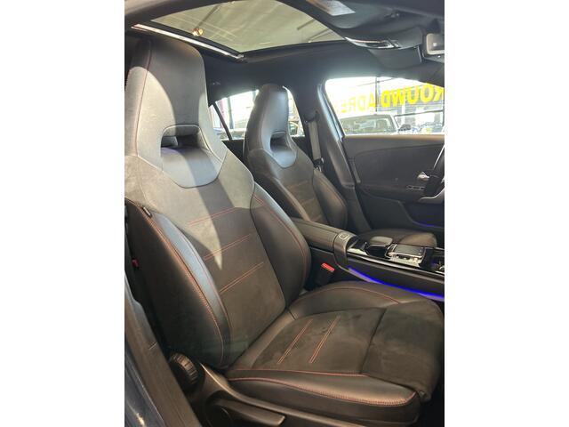 Mercedes-Benz A-KLASSE 250 e Business Solution AMG Limited 218PK | Panoramadak | Sfeerverlichting | Cruise control | Climate control | Lane assist | Dodehoeksdetectie | 18''INCH | Elek. inklapbare spiegels