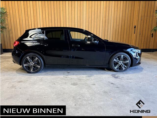 Mercedes-Benz A-KLASSE 200 d Business Line Handgeschakeld. Les auto!!! BTW. 60000 km. Camera. Apple-carplay. Navi.