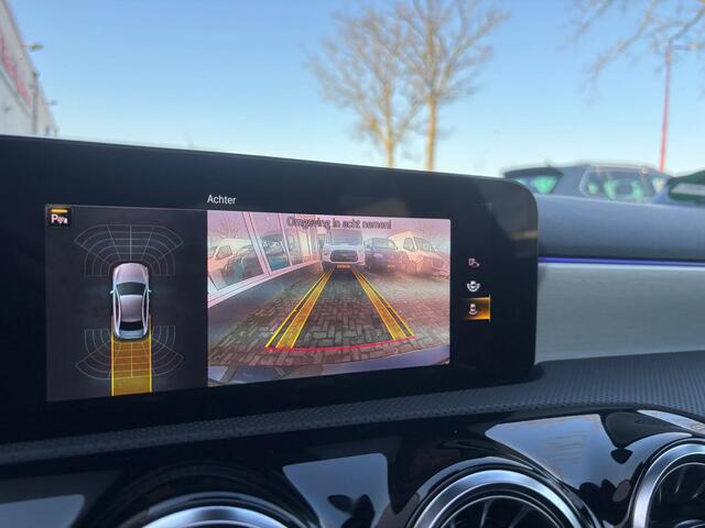 Mercedes-Benz A-KLASSE 180 Business Solution AMG Pano | Sfeerverlichting | NL Auto!