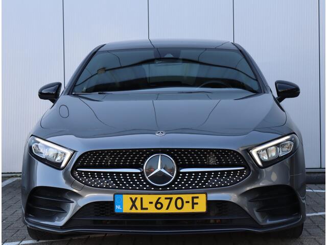 Mercedes-Benz A-KLASSE 200 AMG-line | Panoramadak | Widescreen | Org. NL
